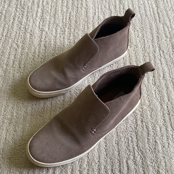 Dolce Vita Suede High Top Sneaker - Picture 5 of 11